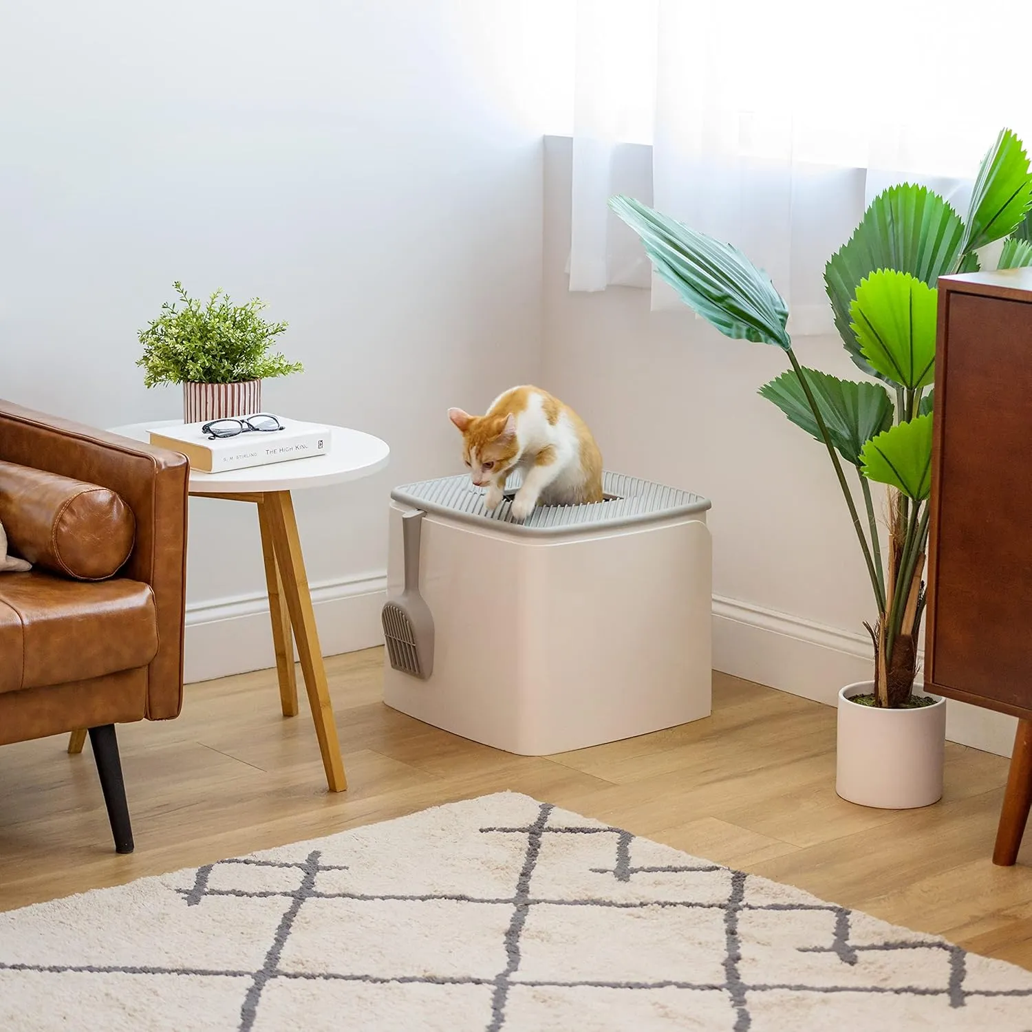 IRIS USA Premium Top Entry Cat Litter Box with Scoop, Square Enclosure for Cat and Kitty, White/Gray