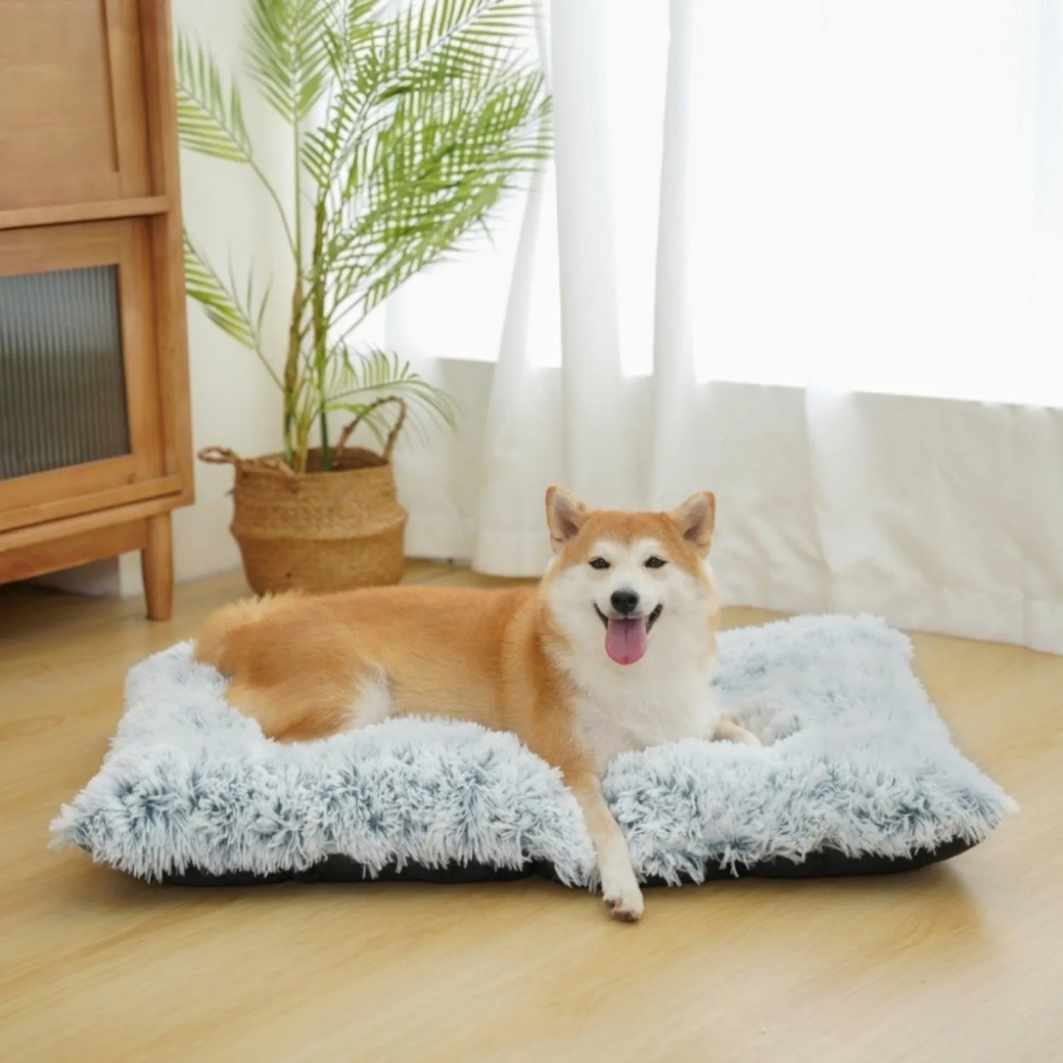 Reyox Large Dog Bed, Plush Dog Cage Bed Fluffy, Washable Dog Mat with Non-Slip Bottom for Large and Medium Dogs,35 x 23 inch